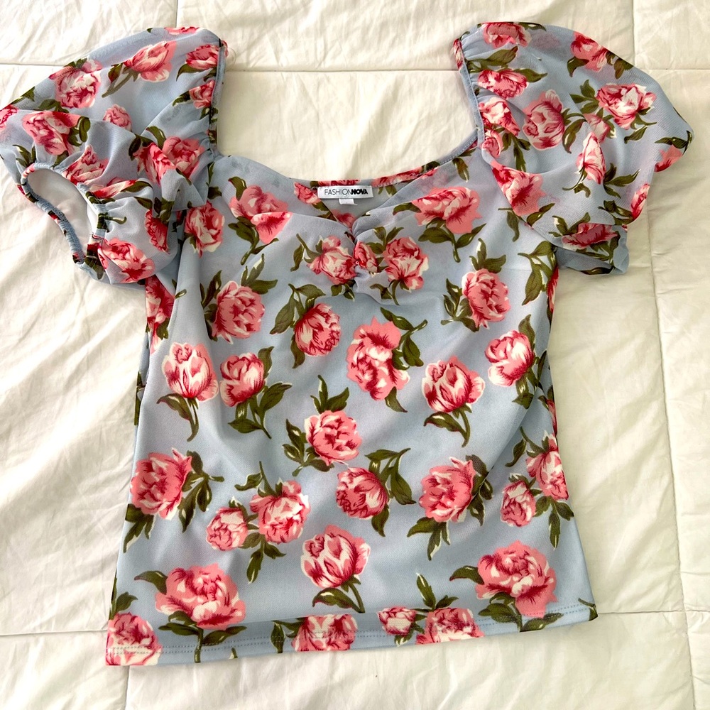 Fashion Nova floral puff sleeve top